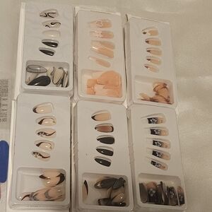 Assorted False Nail Set with Designs